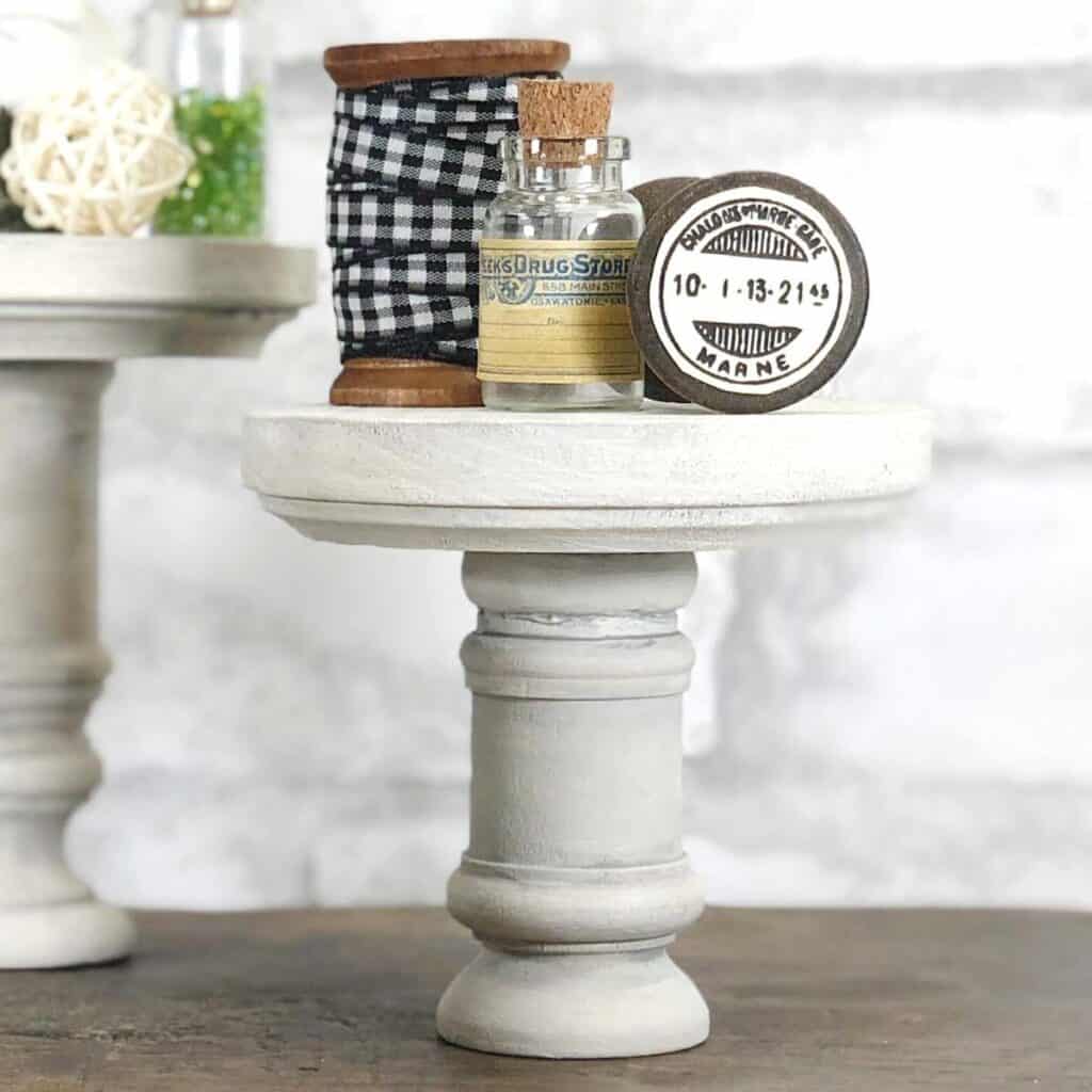 DIY Rustic Farmhouse Stands - DIY and Fun