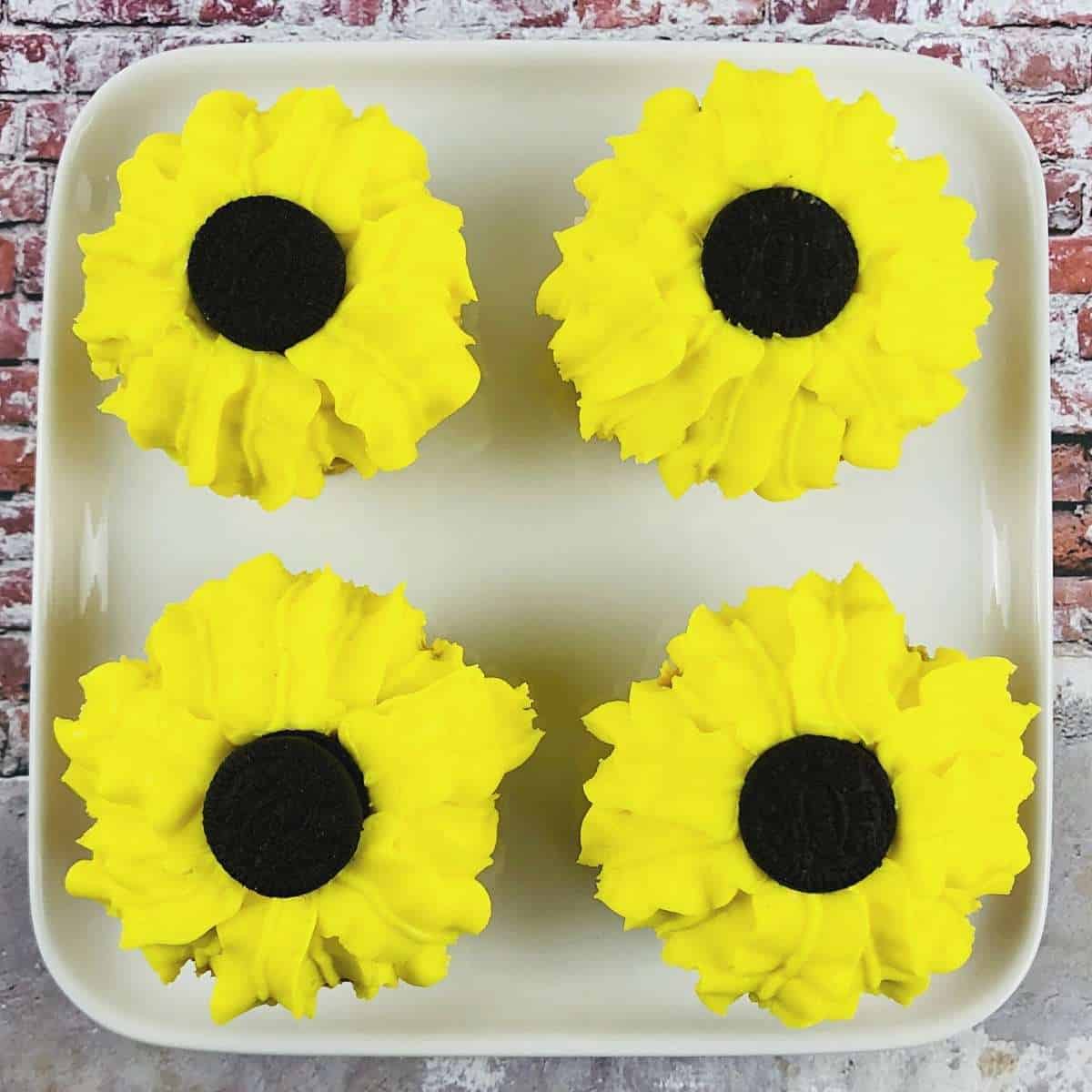 Easy Sunflower Cupcakes