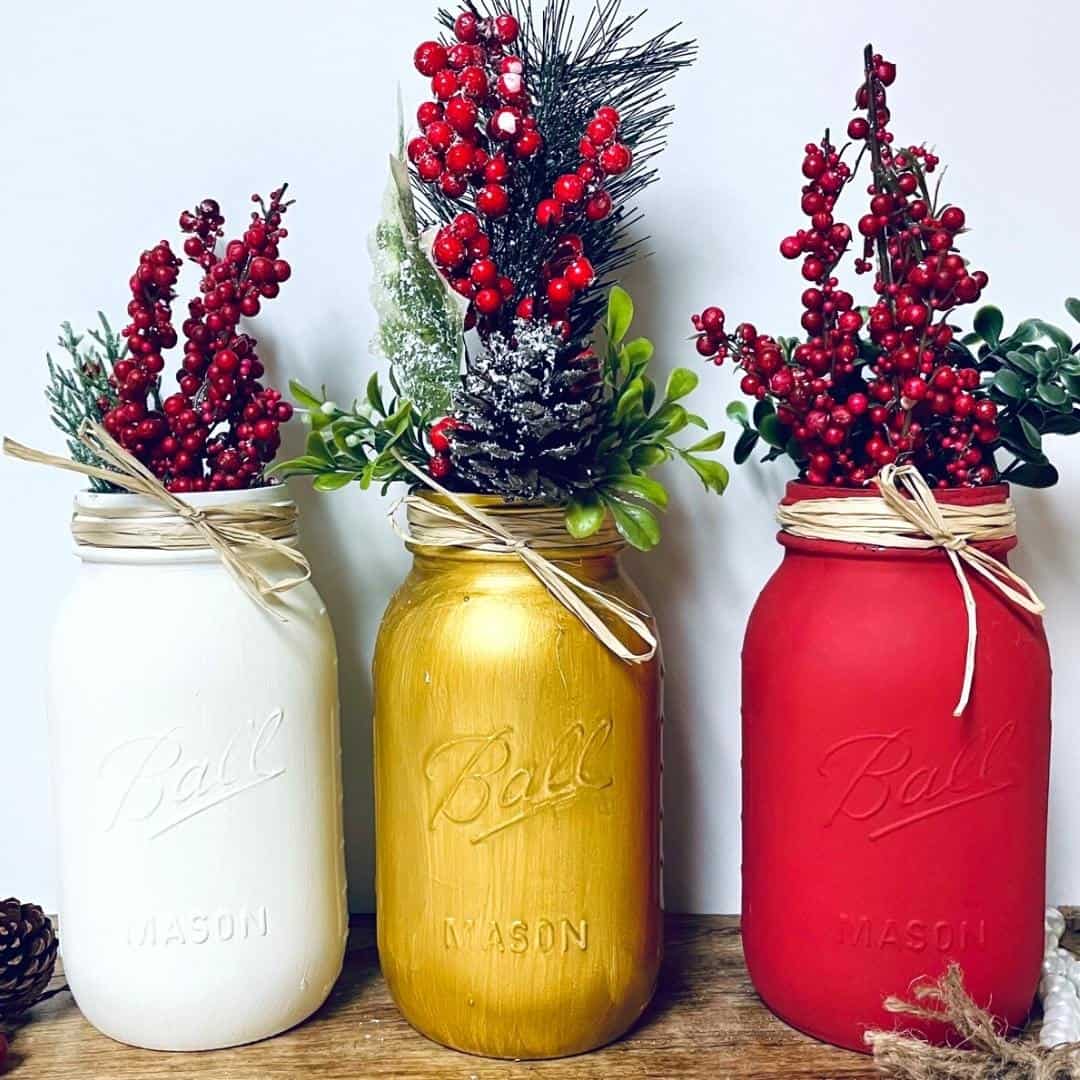 Holiday Painted Mason Jar DIY project. A simple homemade idea for decorating mason jars for Christmas holiday decorations.