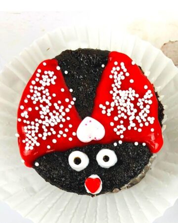 Tasty Love Bug Cupcakes
