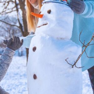 25 Fun Family Winter Activities , a listing of inexpensive and fun family friendly ideas to enjoy during the winter season.