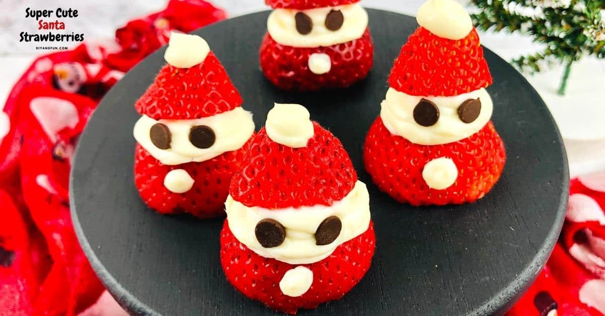 Super Cute Santa Strawberries, a simple way to dress up strawberries to look like festive treats that taste yummy too!