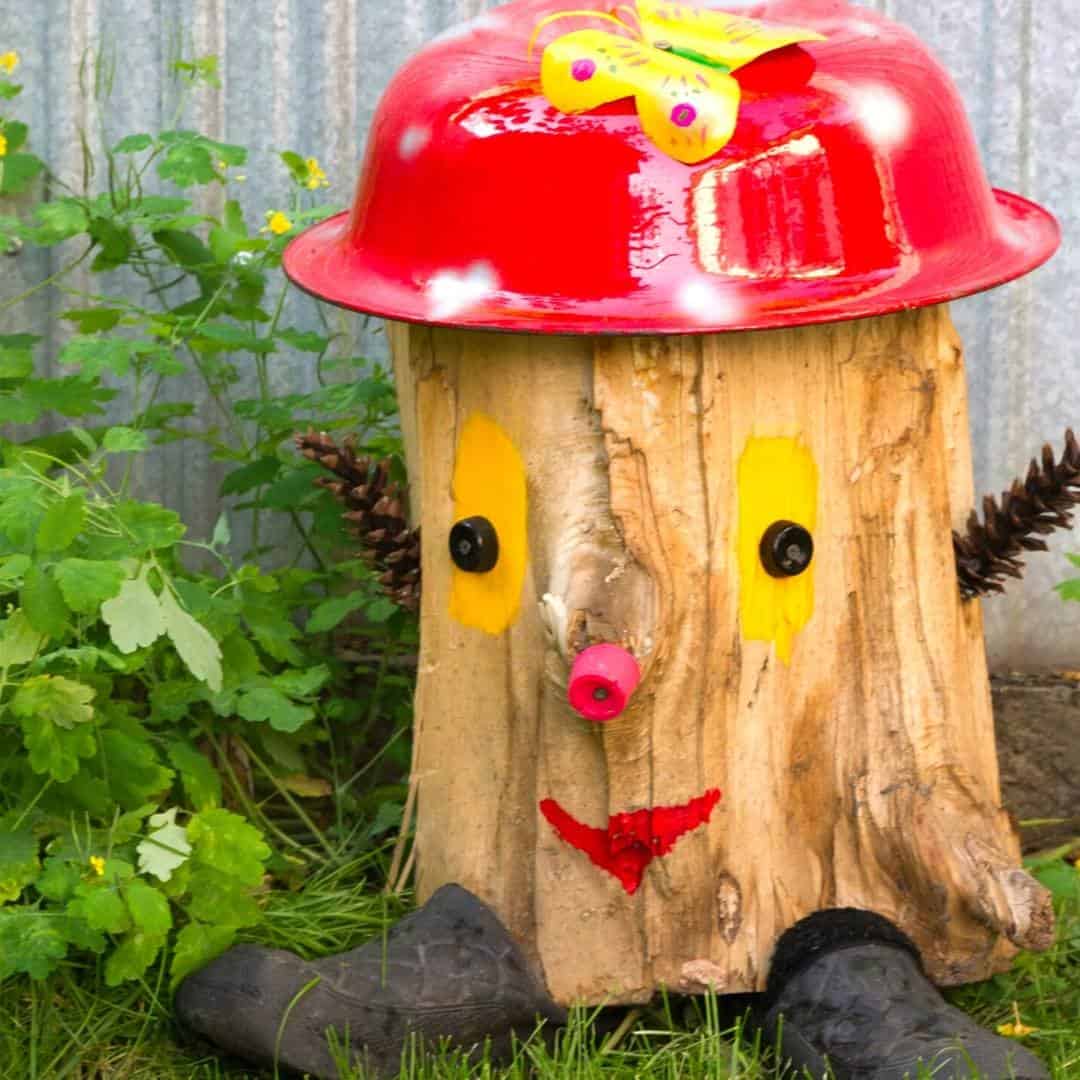 Creative Uses for Tree Stumps, 12 of the best creative uses for tree stumps that can turn that stump into something useful.