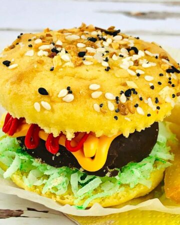Yummy Cheeseburger Cupcakes