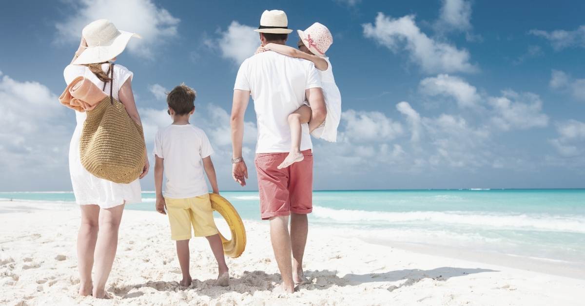 20 Ways to Save Money on a Family Vacation