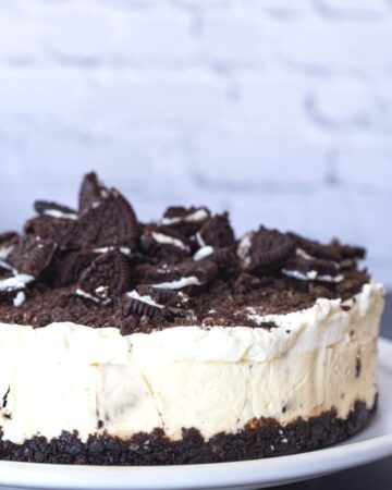Oreo Ice Cream Cheesecake Pie