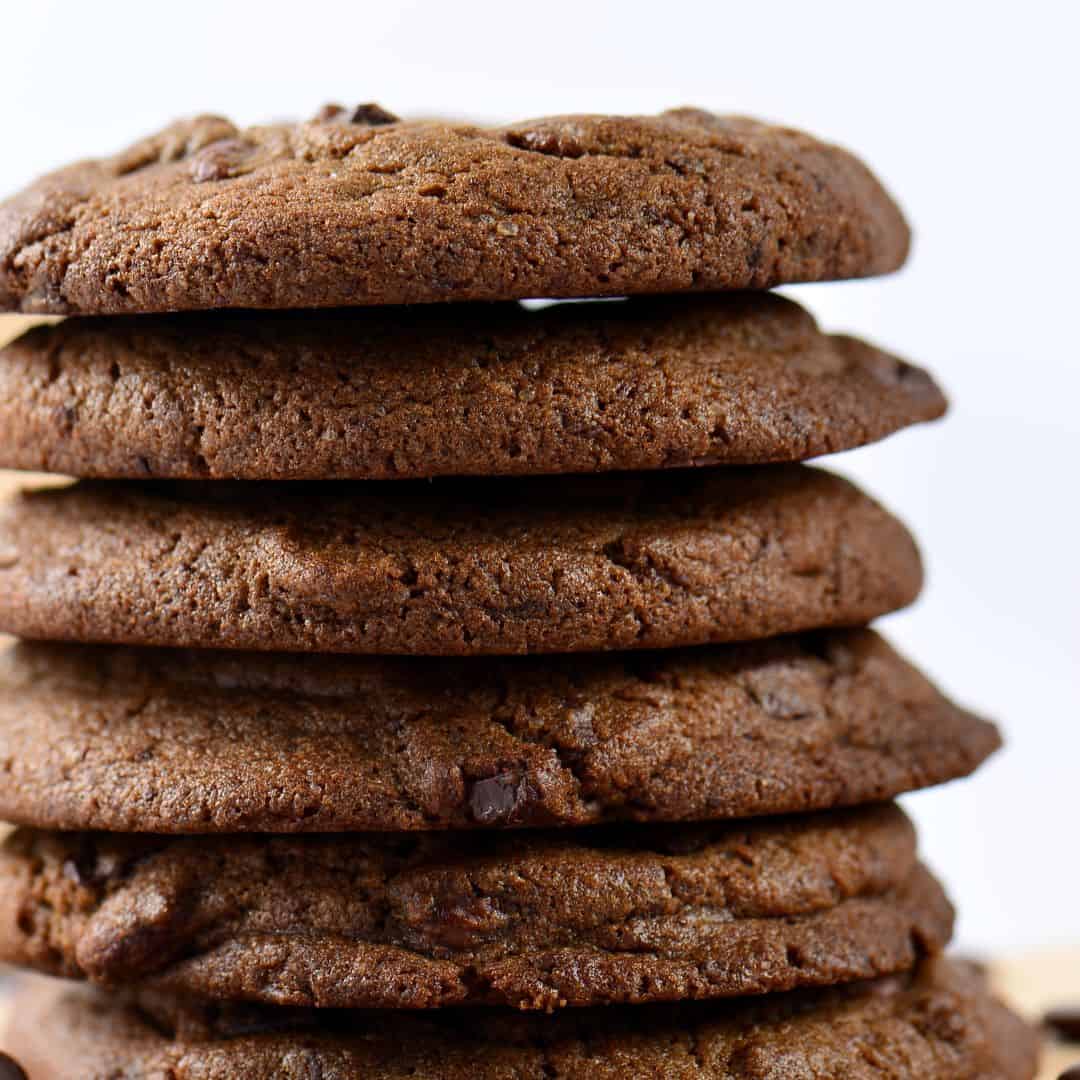 50 Delicious Vegan Cookie Recipes that are all delicious to eat! Includes gluten free, paleo, sugar free, keto, vegan recipes