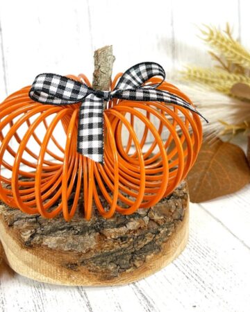 Easy Slinky Pumpkin Craft DIY