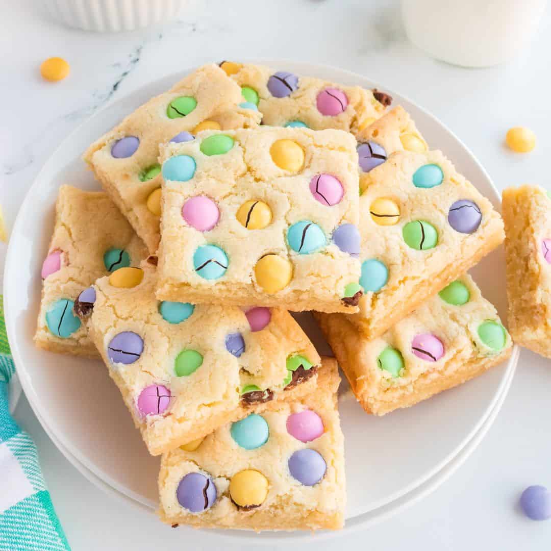 Spring M&M Sugar Cookie Bars, a simple and delicious dessert or snack perfect for Easter or for gatherings.