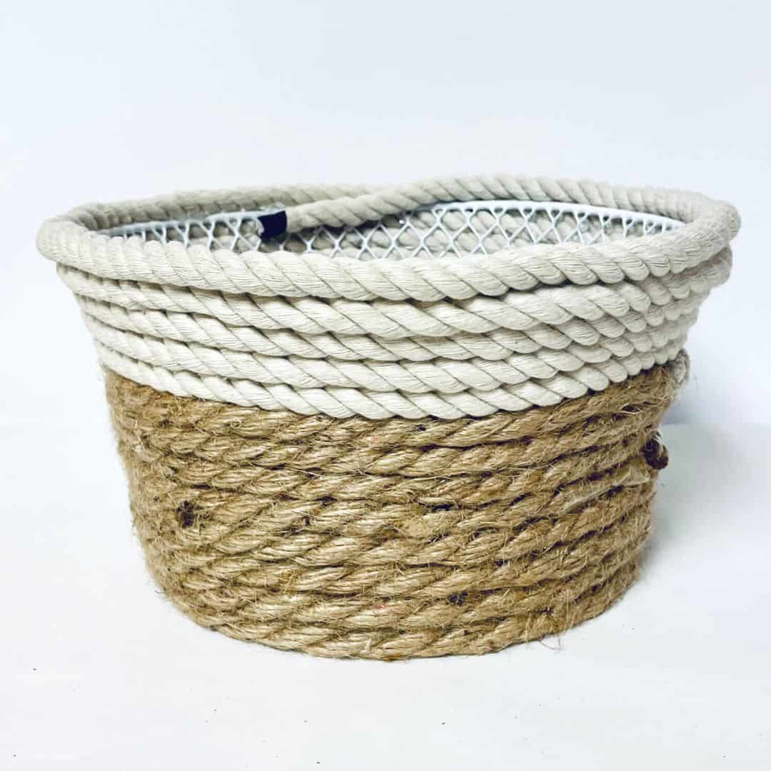 Easy Rope Basket Craft DIY, a simple project for a practical idea that can be made with dollar store materials. Most ages. Holiday/Easter.