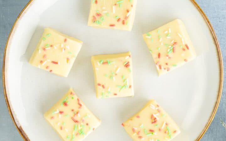 4 Ingredient Christmas Fudge