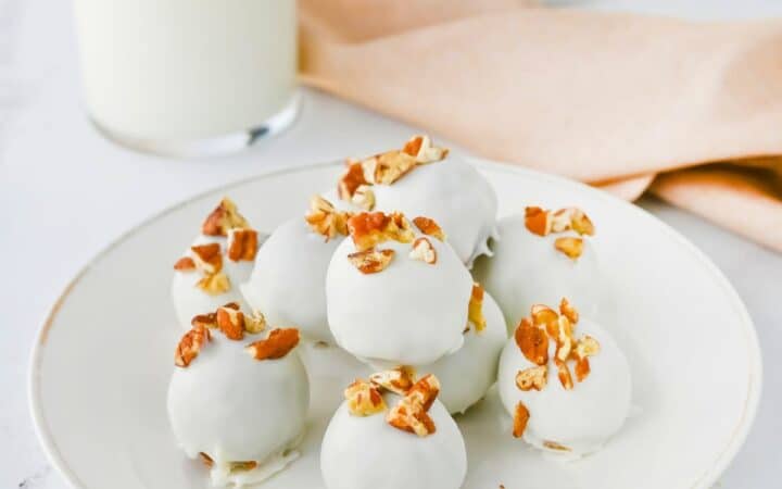 4 Ingredient Carrot Cake Truffles