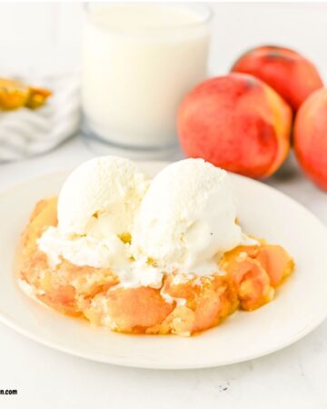 Easy Old Fashioned Peach Cobbler Recipe (Fresh Peaches)