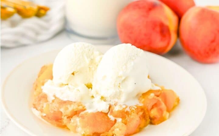 Easy Old Fashioned Peach Cobbler Recipe (Fresh Peaches)