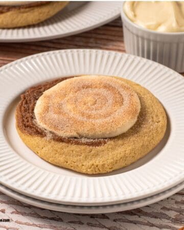 Frosted Cinnamon Swirl Cookies